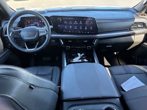 Used 2025 Chevrolet Suburban RST w/ Comfort Package image 26