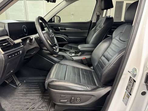 Used 2024 Kia Telluride SX Prestige image 12