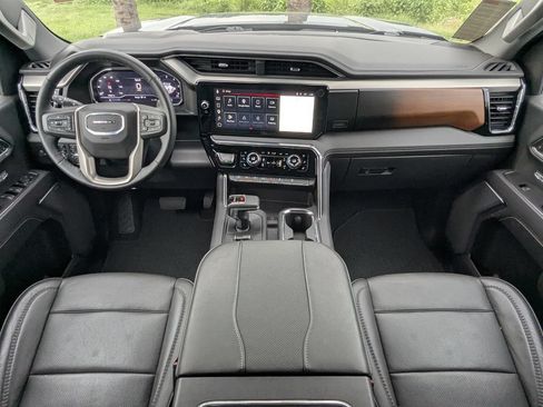 Used 2025 GMC Sierra 1500 Denali w/ Denali Reserve Package AWD/4WD image 20