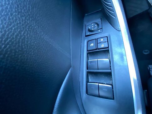 Used 2025 Toyota RAV4 XLE image 12