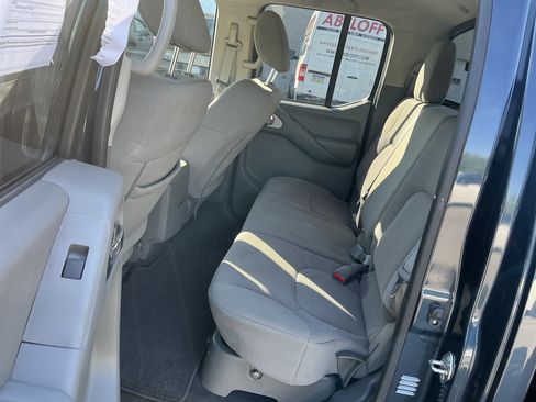 Used 2019 Nissan Frontier SV w/ Value Truck Package AWD/4WD image 16