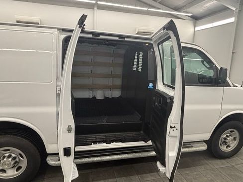 Used 2024 Chevrolet Express 2500 w/ Driver Convenience Package RWD image 9