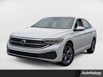 Used 2022 Volkswagen Jetta SE w/ Panoramic Sunroof Package