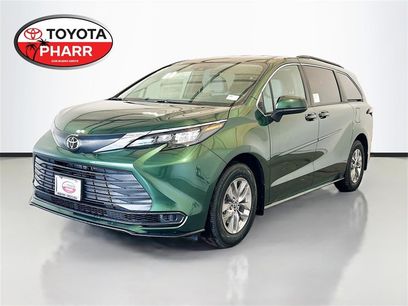 New 2026 Toyota Sienna LE
