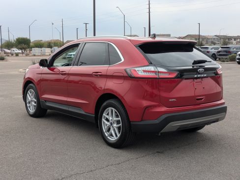 Used 2021 Ford Edge SEL w/ Convenience Package image 3