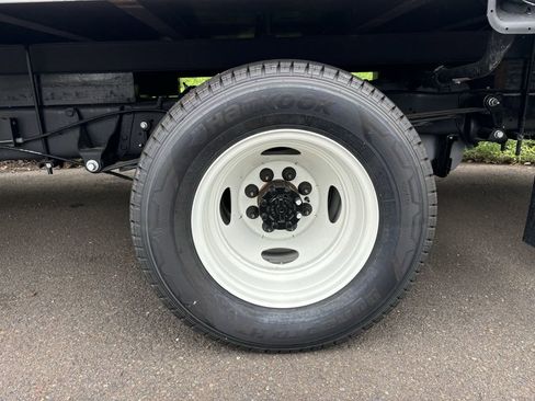 New 2025 Ford E-350 and Econoline 350 Super Duty w/ Driver's Safety Package image 25