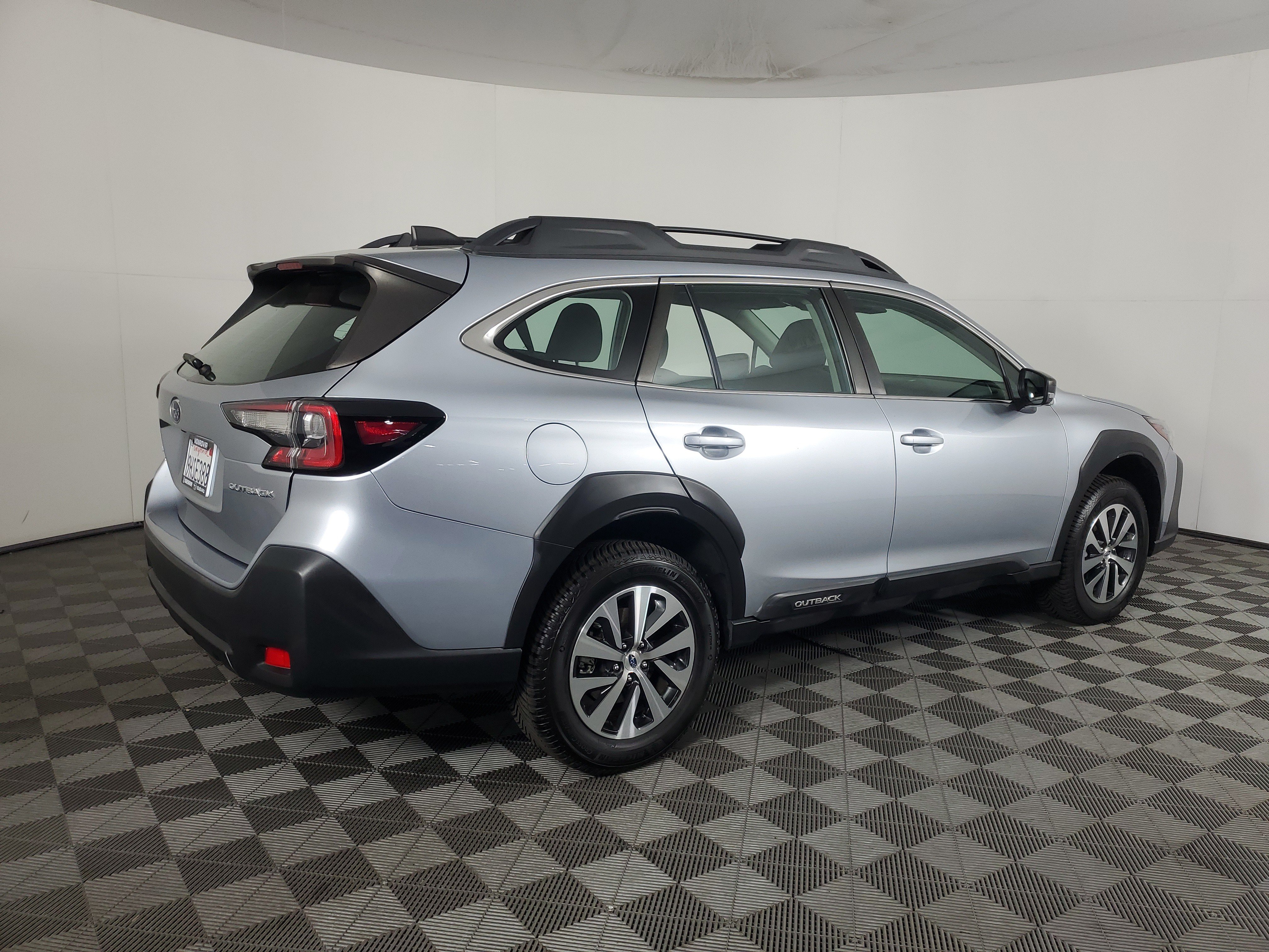 Used 2024 Subaru Outback AWD/4WD image 4