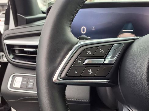 Used 2025 Buick Enclave Preferred w/ Power Package image 14