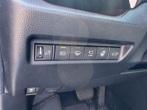 Used 2020 Toyota RAV4 Limited image 14