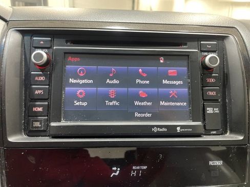 Used 2014 Toyota Sequoia Platinum image 25