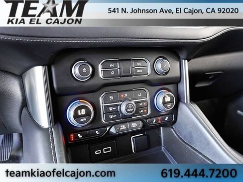 Used 2022 Chevrolet Suburban Z71 AWD/4WD image 33