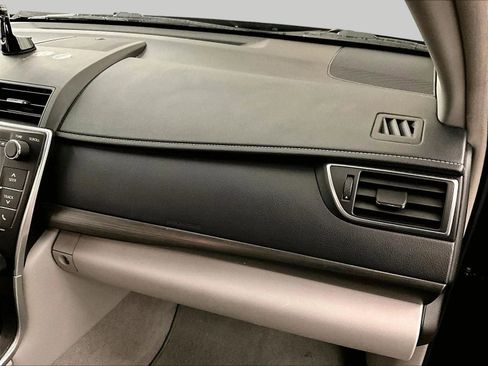 Used 2017 Toyota Camry LE image 16