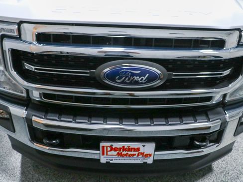 Used 2022 Ford F250 Lariat w/ Lariat Value Package AWD/4WD image 4