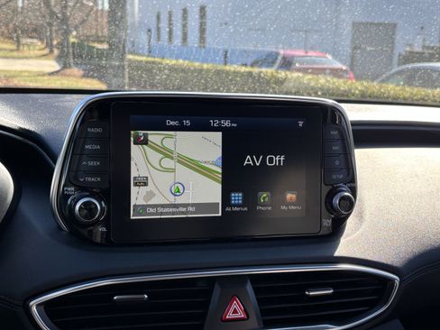 Used 2020 Hyundai Santa Fe Limited image 23