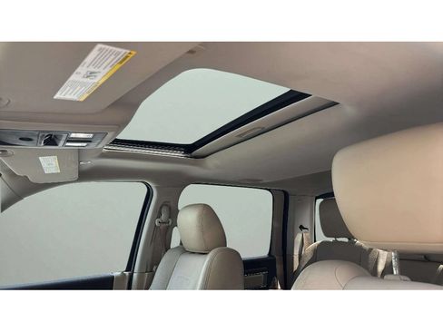 Used 2017 RAM 1500 Laramie w/ Convenience Group AWD/4WD image 10
