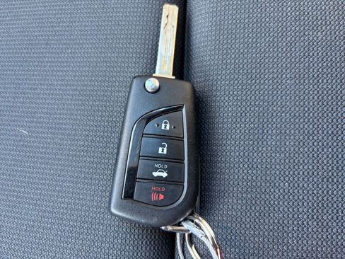 Used 2025 Toyota Corolla LE image 21