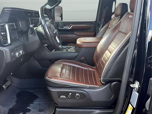 Used 2024 GMC Sierra 3500 Denali Ultimate AWD/4WD image 14