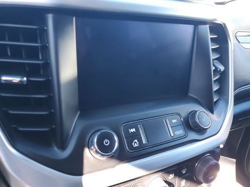 Used 2023 GMC Acadia SLT image 25