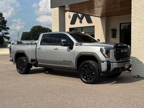 Used 2025 GMC Sierra 2500 AT4 w/ AT4 Premium Plus Package AWD/4WD image 1