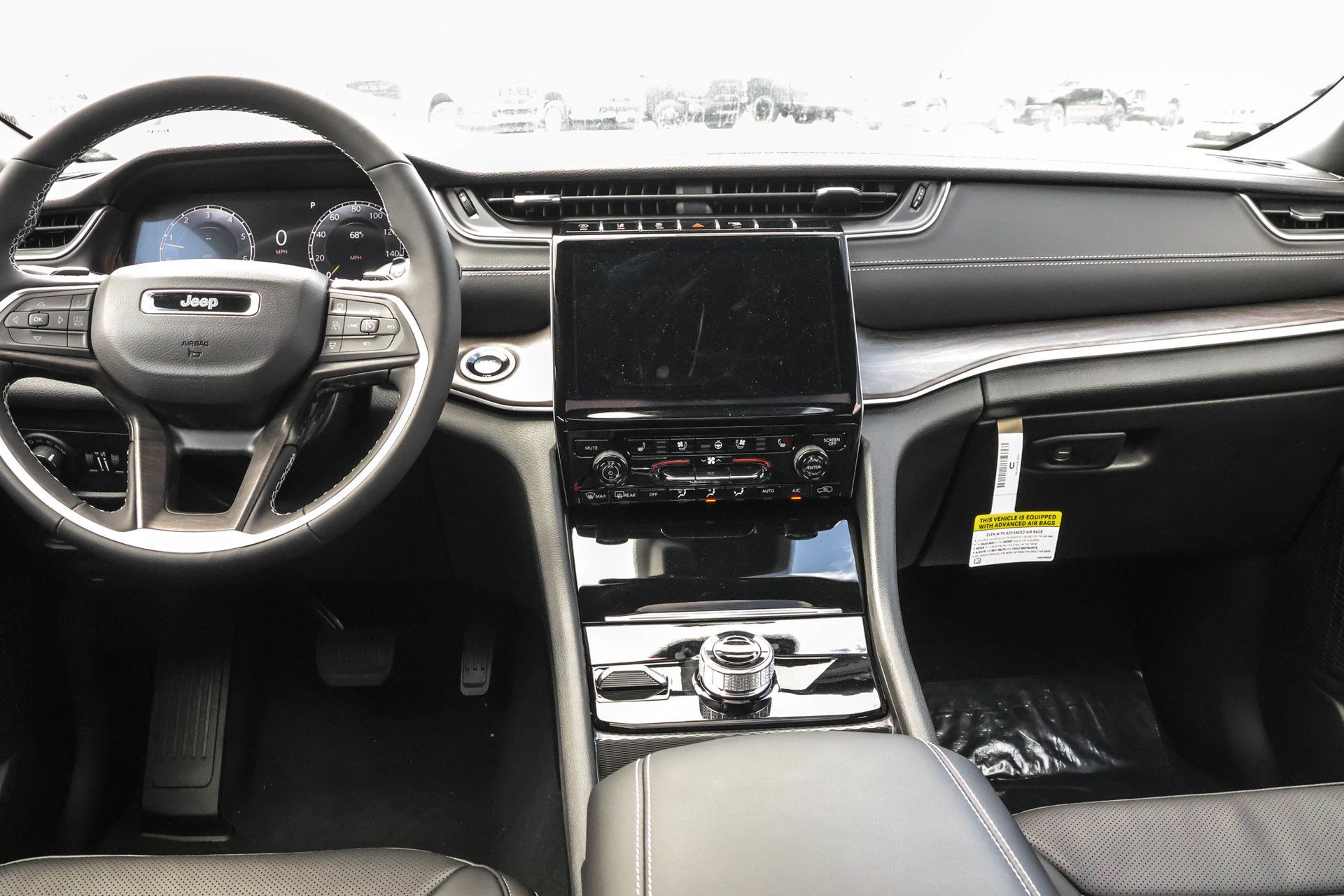 New 2025 Jeep Grand Cherokee Limited w/ Luxury Tech Group II AWD/4WD image 17
