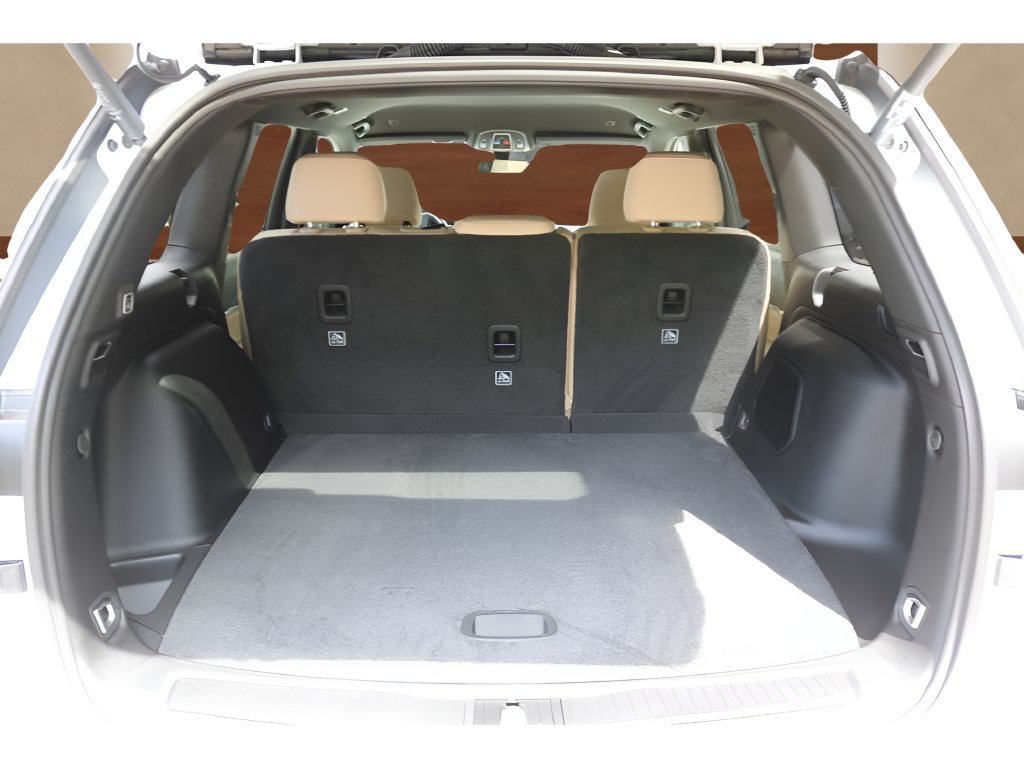 New 2026 Jeep Grand Cherokee Limited RWD image 16