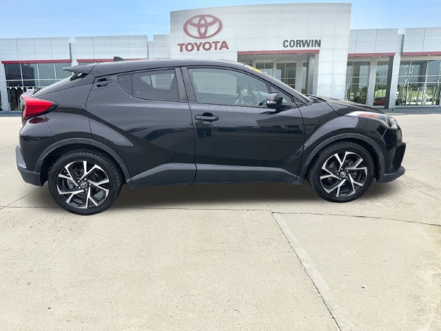 Used 2018 Toyota C-HR XLE FWD image 6