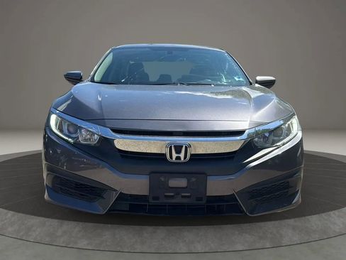 Used 2018 Honda Civic EX image 2