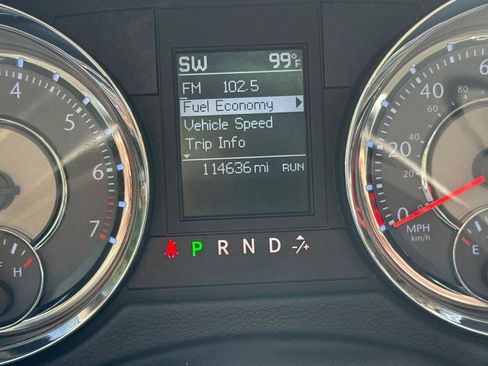 Used 2011 Chrysler Town & Country Limited FWD image 11