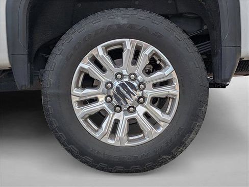 Used 2023 GMC Sierra 3500 Denali w/ Denali Ultimate Package image 9