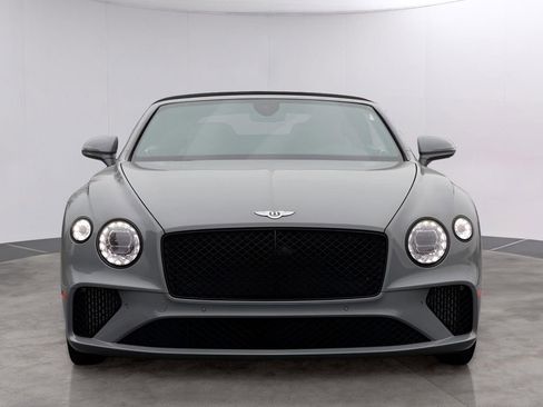 Used 2022 Bentley Continental GT image 2
