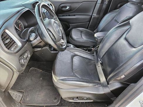 Used 2018 Jeep Renegade Limited w/ UConnect 8.4 Nav Group image 11