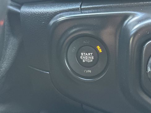 Used 2019 Jeep Wrangler Unlimited Sport S AWD/4WD image 24