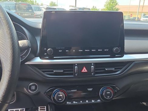 Used 2024 Kia Forte GT-Line w/ GT-Line Premium Package FWD image 19