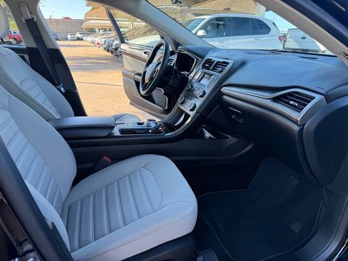 Used 2018 Ford Fusion S image 16
