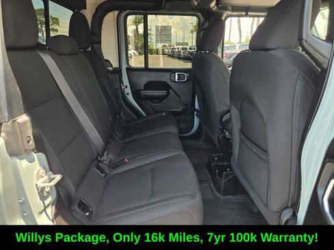 Used 2023 Jeep Gladiator Sport AWD/4WD image 18