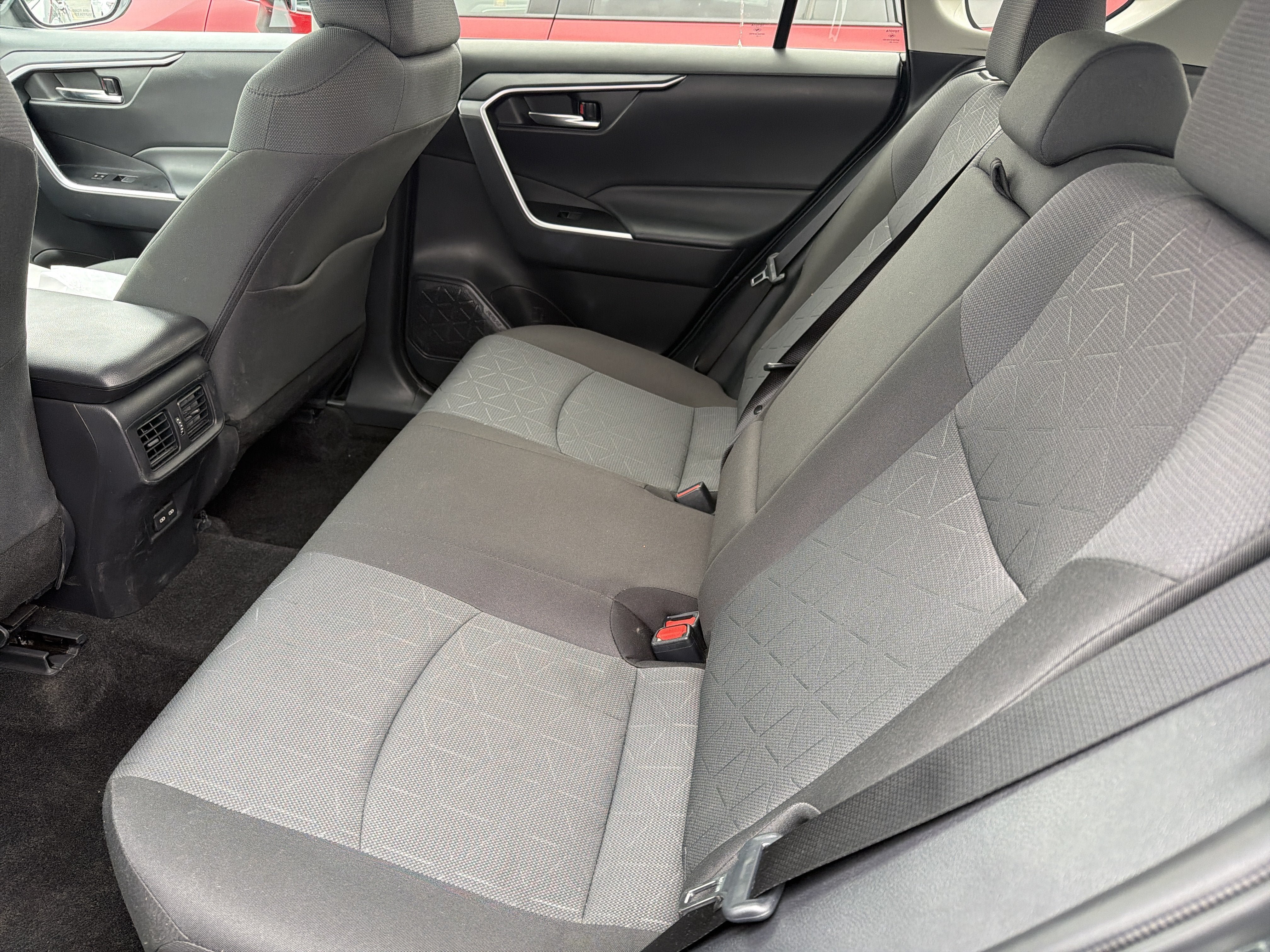 Used 2024 Toyota RAV4 XLE AWD/4WD image 24
