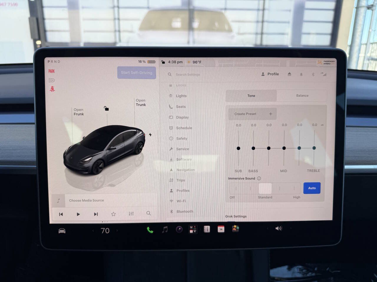 Used 2022 Tesla Model 3 Long Range AWD/4WD image 17
