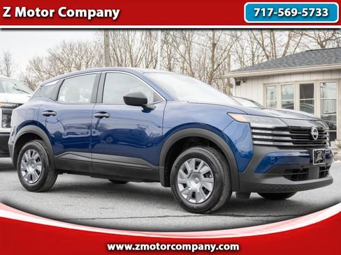 Used 2025 Nissan Kicks S w/ Charging Package image 1