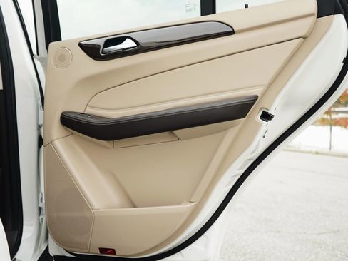 Used 2019 Mercedes-Benz GLE 400 4MATIC image 39