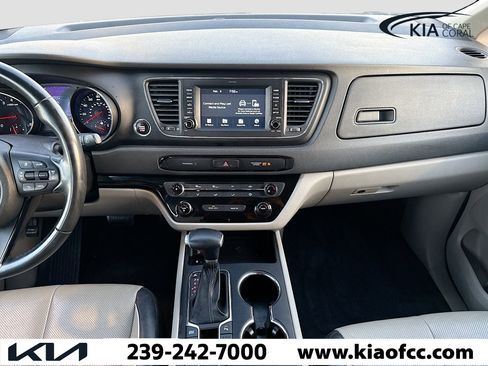 Certified 2021 Kia Sedona EX image 18