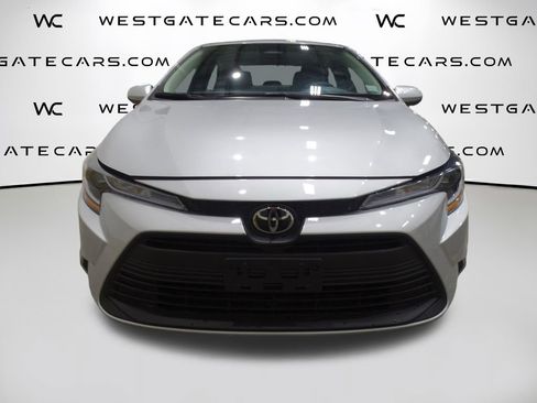 Used 2023 Toyota Corolla LE image 4