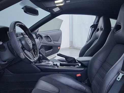 Used 2019 Nissan GT-R image 42