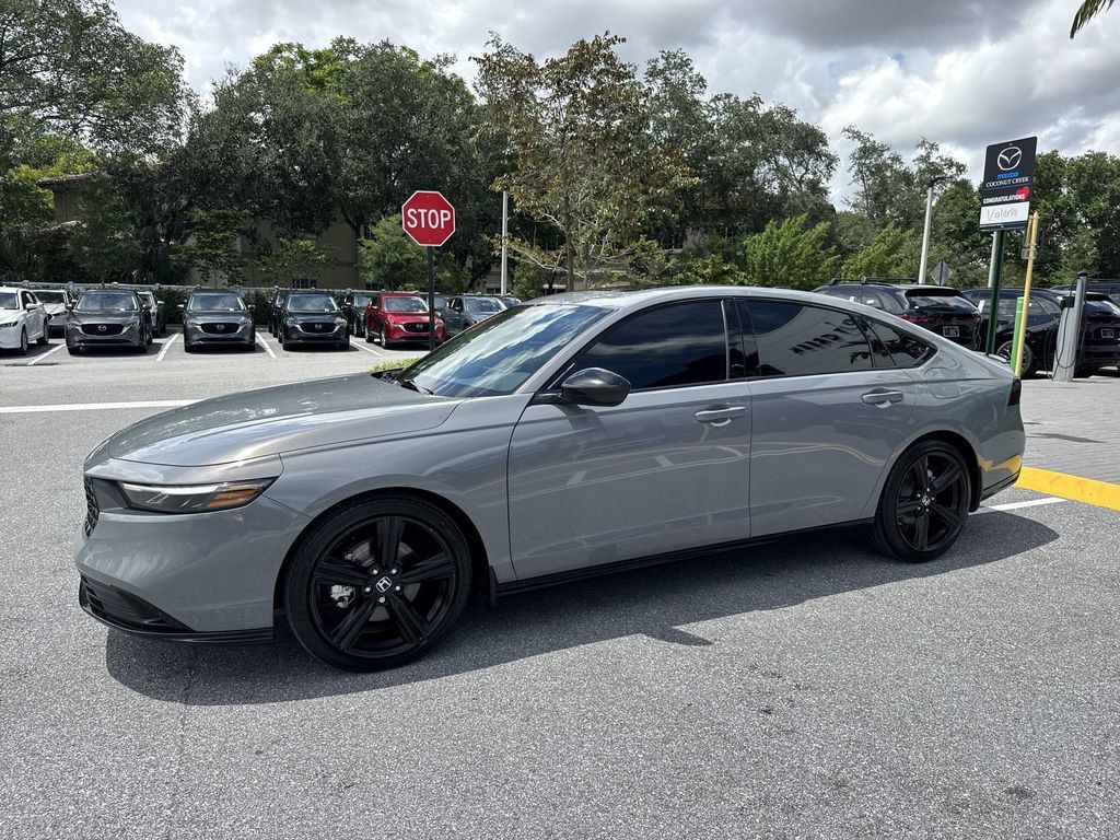 Used 2024 Honda Accord Sport image 10