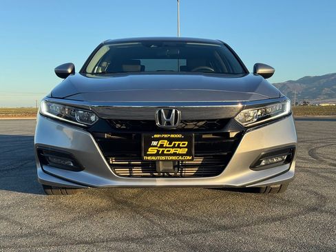 Used 2019 Honda Accord EX image 12