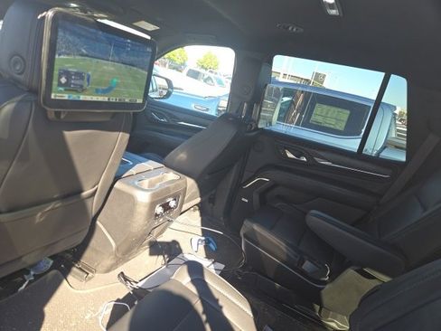 Used 2024 GMC Yukon Denali image 7