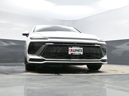 Used 2024 Hyundai Sonata Limited image 32