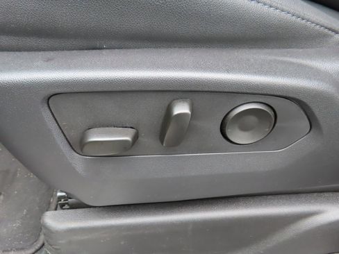 Used 2025 Chevrolet Tahoe LT image 27