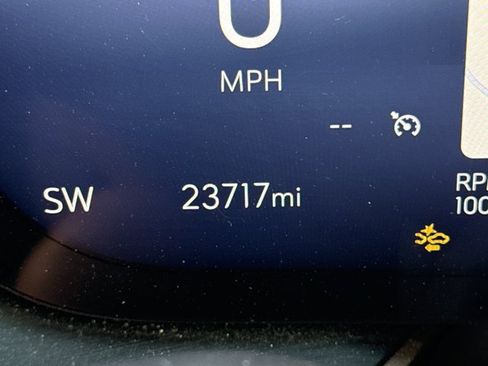 Used 2025 Buick Envision Sport Touring AWD/4WD image 6