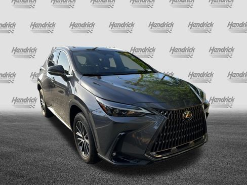 Used 2024 Lexus NX 250 FWD image 2