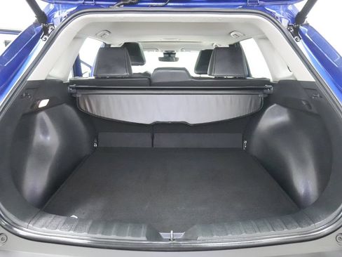 Used 2022 Toyota Corolla Cross XLE w/ Convenience Package AWD/4WD image 21